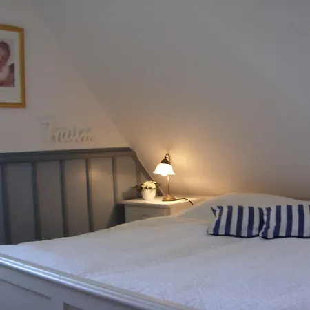 Doerpstrat 93a _ Reetgedecktes Url Casa de Férias Risum-Lindholm